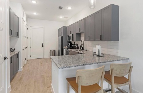 Denton Apartamento | Landing | Beautiful 1BD, Gym