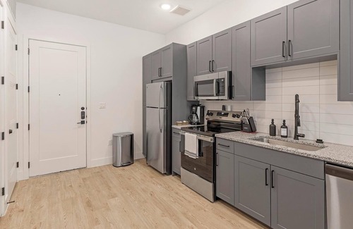 Denton Apartamento | Landing | Beautiful 1BD, Gym
