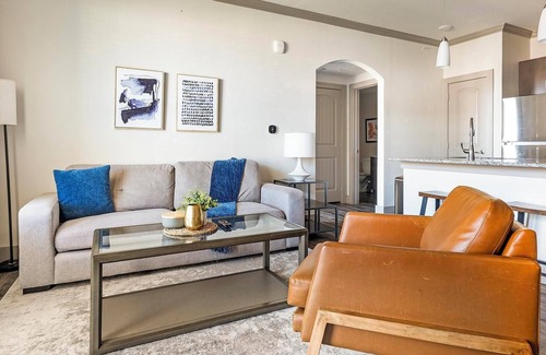 Manor Apartamento | Landing at The Flats at Shadowglen - 1 Bedroom ...
