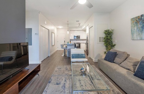 Port Tampa City Apartamento | Landing | Stylish 1BD, Gym, Pool