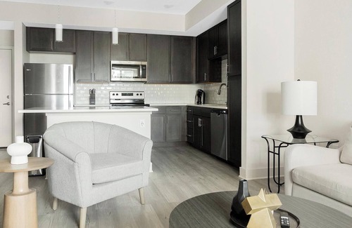 Palmetto Apartamento | Landing | Beautiful 1BD, Yoga Studio, Gym