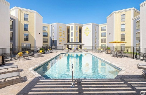 Mid City North Apartamento | Landing | Beautiful 2BD, Gym, Pool