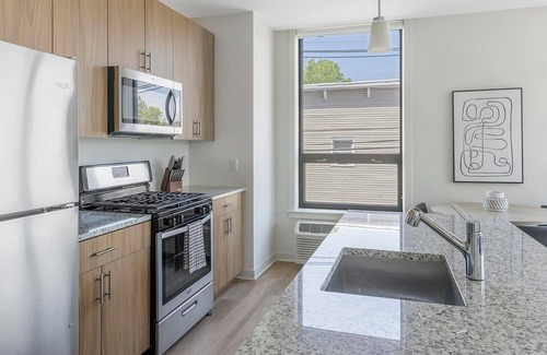Carteret Apartamento | Landing | Modern 2BD, Rooftop Lounge, Gym