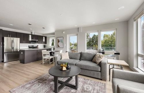 Hayden Island Apartamento | Landing | Beautiful 2BD, Clubhouse, Gym