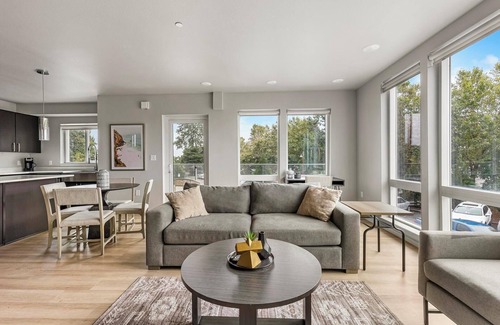 Hayden Island Apartamento | Landing | Beautiful 2BD, Clubhouse, Gym