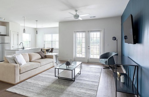 Athens Apartamento | Landing | Modern 3BD, Gym, Yoga Studio