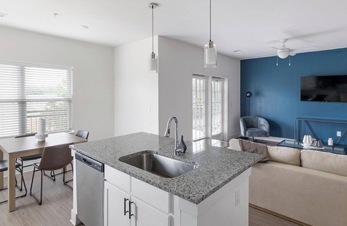 Athens Apartamento | Landing | Modern 3BD, Gym, Yoga Studio