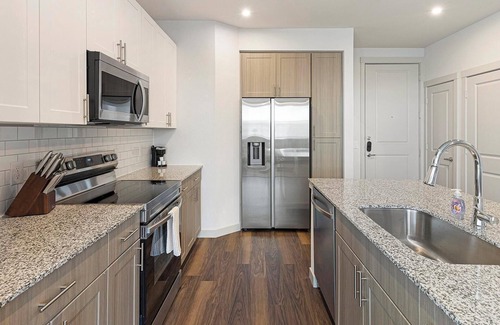 Fate Apartamento | Landing | Chic 1BD, Clubhouse, Gym