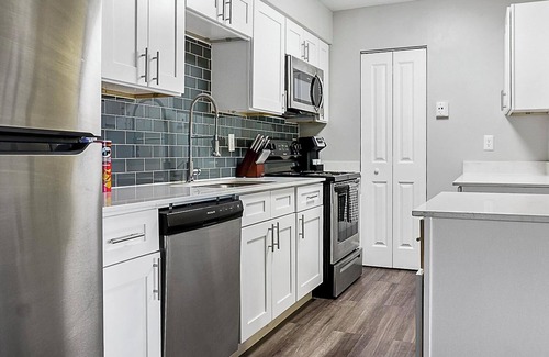 Indianapolis Apartamento | Landing | Chic 1BD, Gym, Courtyard