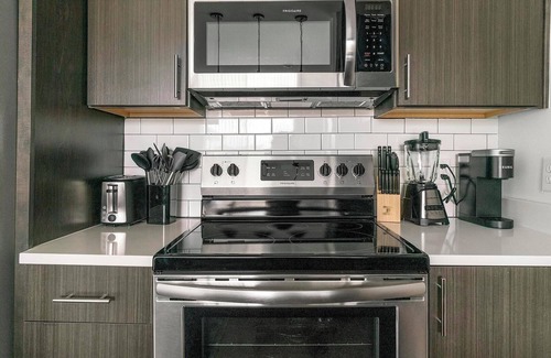 Richmond Apartamento | Landing | Chic 1BD, Gym, Clubhouse