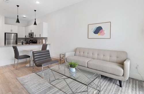Denton Apartamento | Landing | Chic 1BD, Gym