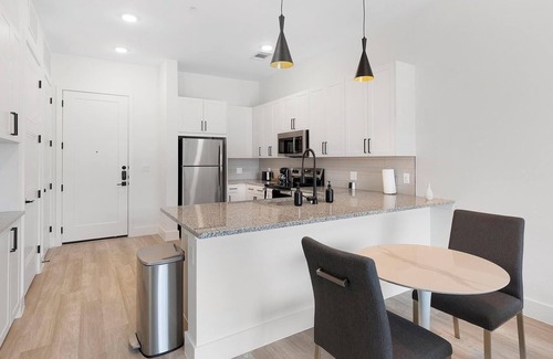 Denton Apartamento | Landing | Chic 1BD, Gym