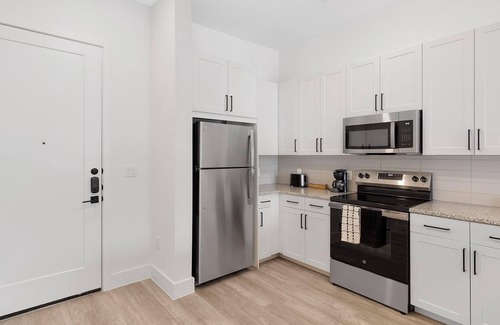 Denton Apartamento | Landing | Chic 1BD, Gym