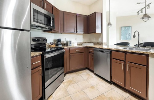 Chillum Apartamento | Landing | Chic 1BD, Pool, Clubhouse