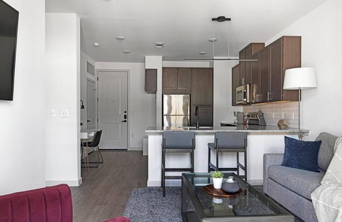 Dallas Apartamento | Landing | Chic 1BD, Pool, Clubhouse