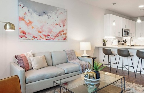 Wetmore Apartamento | Landing | Chic 1BD, Yoga Studio, Clubhouse