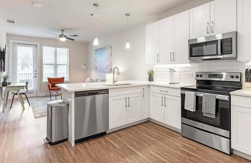Wetmore Apartamento | Landing | Chic 1BD, Yoga Studio, Clubhouse