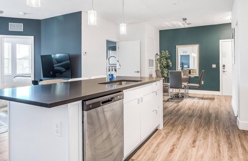 Port Tampa City Apartamento | Landing | Modern 2BD, Clubhouse, Gym