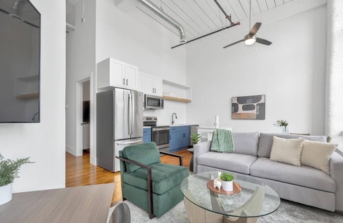 Greenville Apartamento | Landing | Stunning 2BD, Gym, Yoga Studio