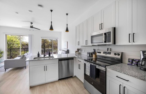 Denton Apartamento | Landing | Chic Studio, Gym