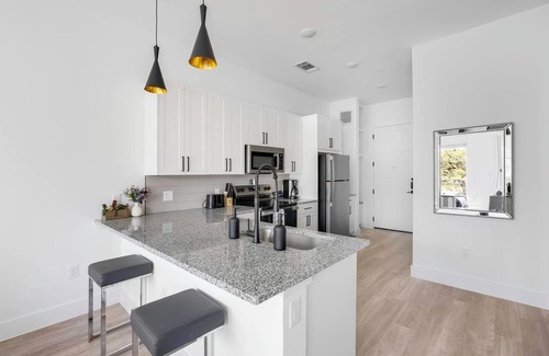 Denton Apartamento | Landing | Chic Studio, Gym