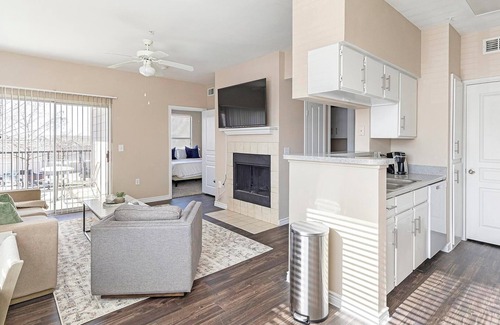 Fort Worth Apartamento | Landing | Incredible 1BD, Rooftop Lounge, Gym
