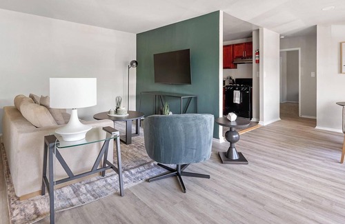 Greenbelt Apartamento | Landing | Incredible 1BD, Gym, Pool