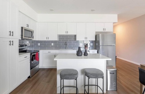 Townsite Apartamento | Landing | Incredible 1BD, Rooftop Lounge, Pool