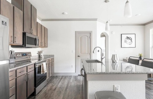 Manor Apartamento | Landing | Spectacular 1BD, Clubhouse, Gym