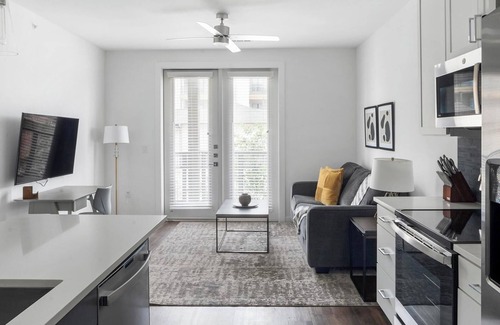 Austin Apartamento | Landing | Incredible 1BD, Clubhouse, Pool