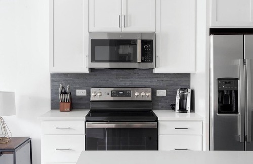 Austin Apartamento | Landing | Incredible 1BD, Clubhouse, Pool