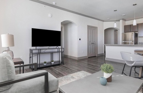 Manor Apartamento | Landing at The Flats at Shadowglen - 2 Bedrooms...