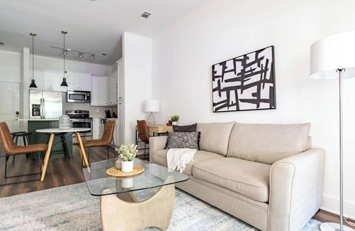Cary Apartamento | Landing | Incredible 2BD, Gym, Rooftop Lounge