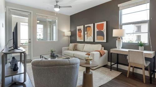 Woodburn Apartamento | Landing Incredible Studio Pool Gym