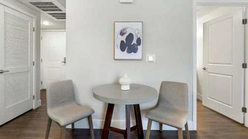 Woodburn Apartamento | Landing Incredible Studio Pool Gym