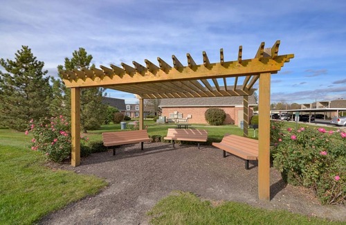 Indianapolis Apartamento | Landing | Modern 2BD, Pool