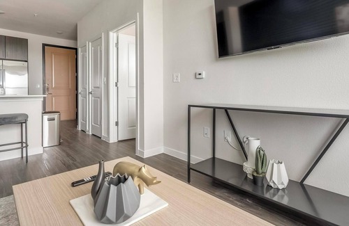 Wetmore Apartamento | Landing | Incredible 1BD, Gym, Clubhouse