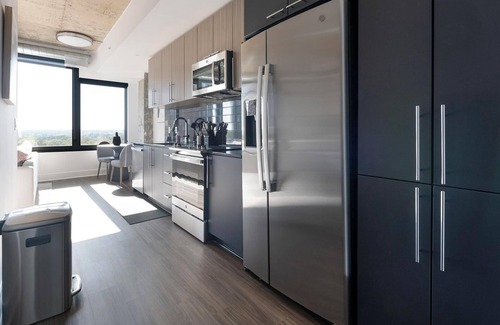 Baileys Crossroads Apartamento | Landing | Stunning 1BD, Gym, Game Room