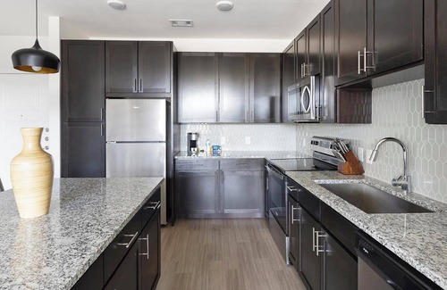 Fort Worth Apartamento | Landing | Stunning 1BD, Gym, Yoga Studio