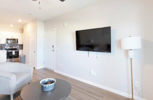 Townsite Apartamento | Landing | Stunning 2BD, Pool, Rooftop Lounge