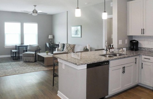 Fort Myers Apartamento | Landing | Amazing 2BD, Gym, Pool