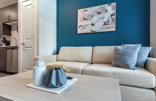 Wetmore Apartamento | Landing | Modern Studio, Gym, Clubhouse