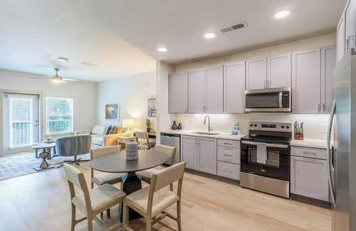 Santa Rosa Beach Apartamento | Landing | Incredible 1BD, Pool, Gym