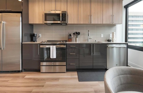 Baileys Crossroads Apartamento | Landing | Stylish 1BD, Gym, Game Room