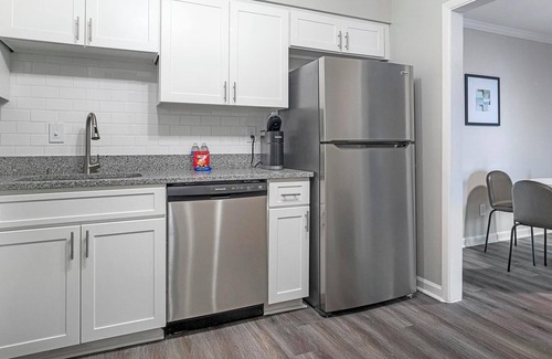 Homewood Apartamento | Landing | Spectacular 2BD, Gym, Clubhouse