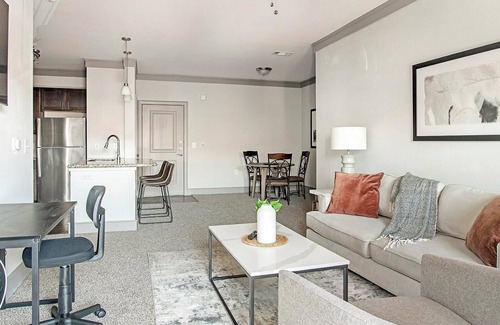 Northeast Carrollton Apartamento | Landing at The Avenues at Carrollton - 3 Bedroo...