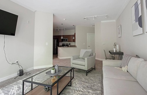 Chillum Apartamento | Landing | Spectacular 1BD, Gym, Pool