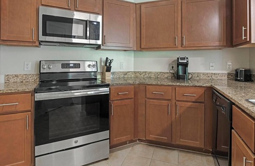 Chillum Apartamento | Landing | Spectacular 1BD, Gym, Pool