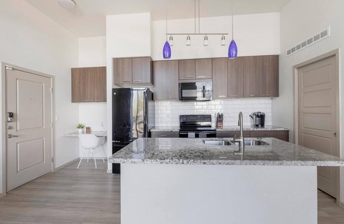 Arrowhead Ranch Apartamento | Landing | Stunning 1BD, Gym