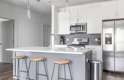 Austin Apartamento | Landing | Modern 1BD, Clubhouse, Pool